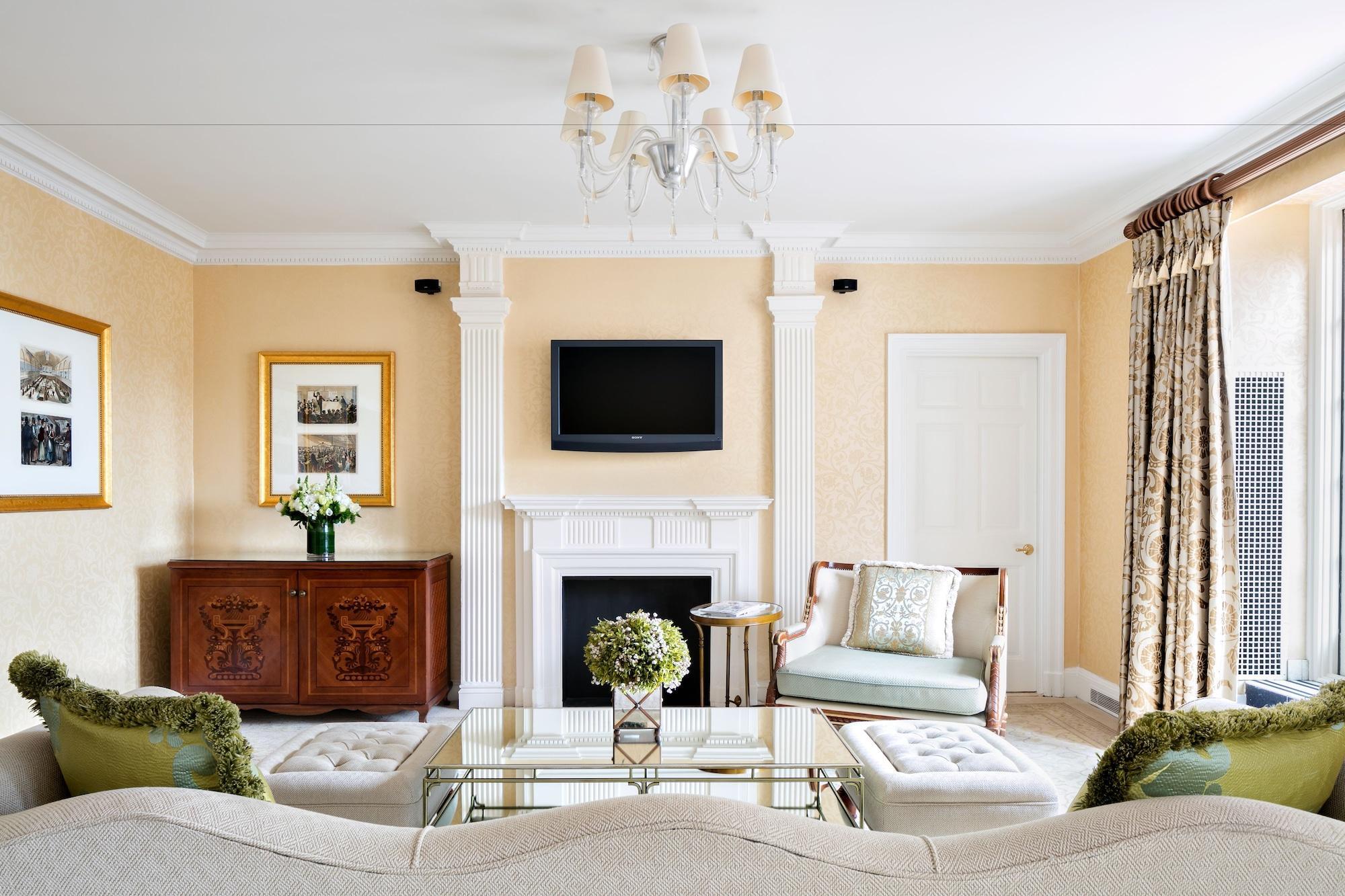 The Pierre, A Taj Hotel, New York Eksteriør bilde A living room