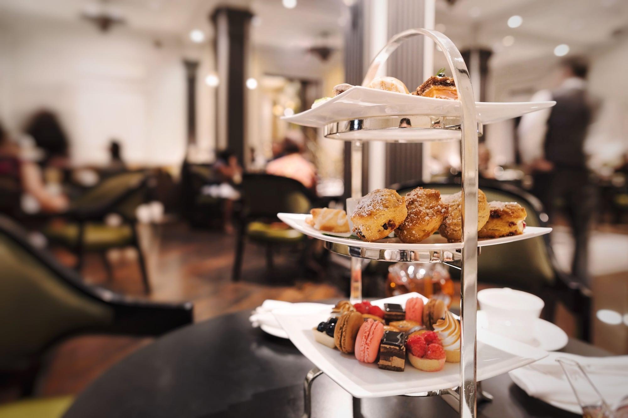 The Pierre, A Taj Hotel, New York Eksteriør bilde Afternoon tea at the InterContinental Hotel, London, 2011