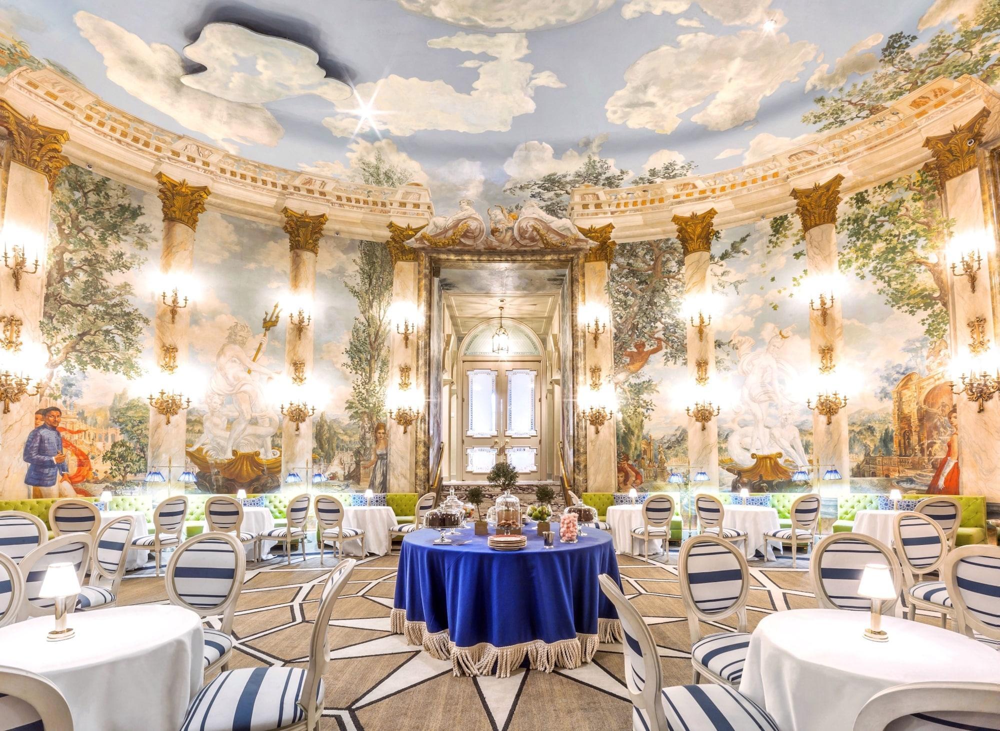 The Pierre, A Taj Hotel, New York Eksteriør bilde The interior of the restaurant