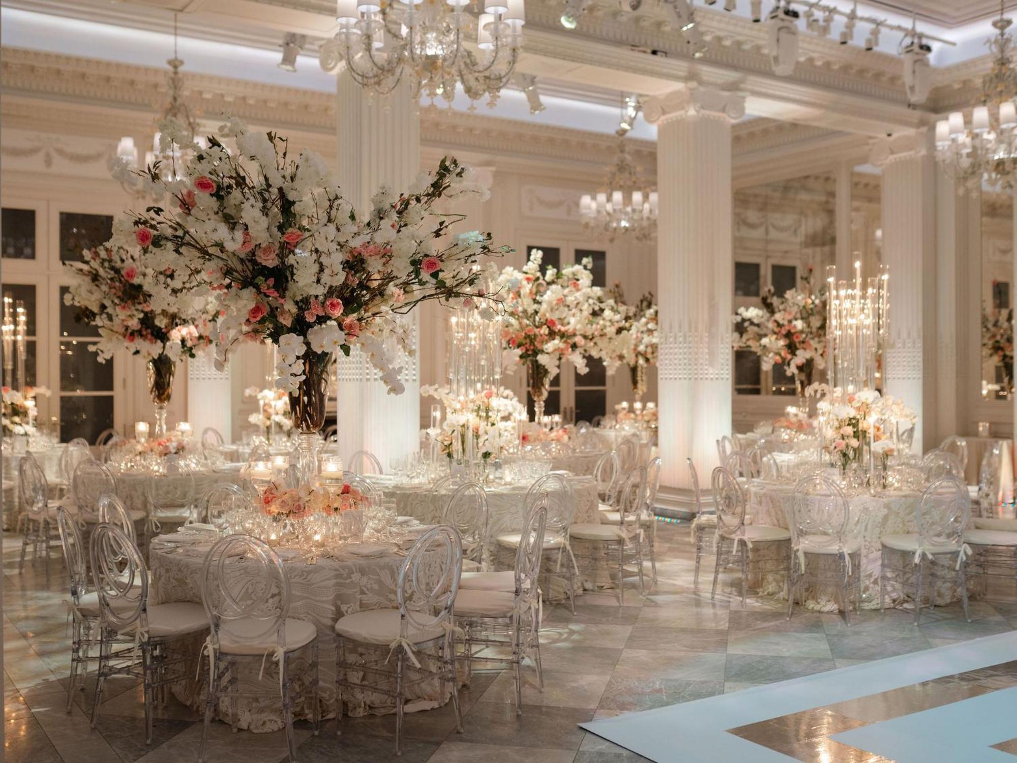 The Pierre, A Taj Hotel, New York Eksteriør bilde The ballroom at the Four Seasons Hotel
