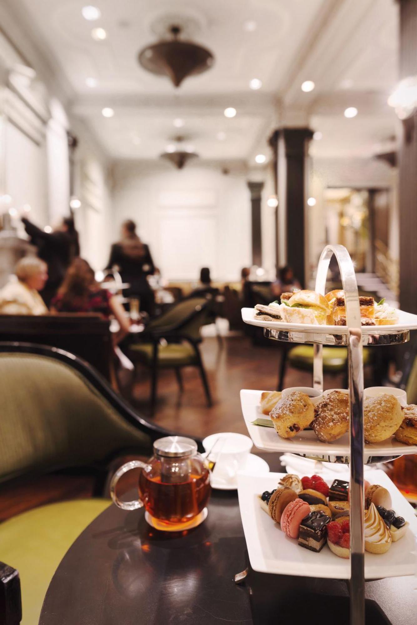 The Pierre, A Taj Hotel, New York Eksteriør bilde Afternoon tea at the Langham